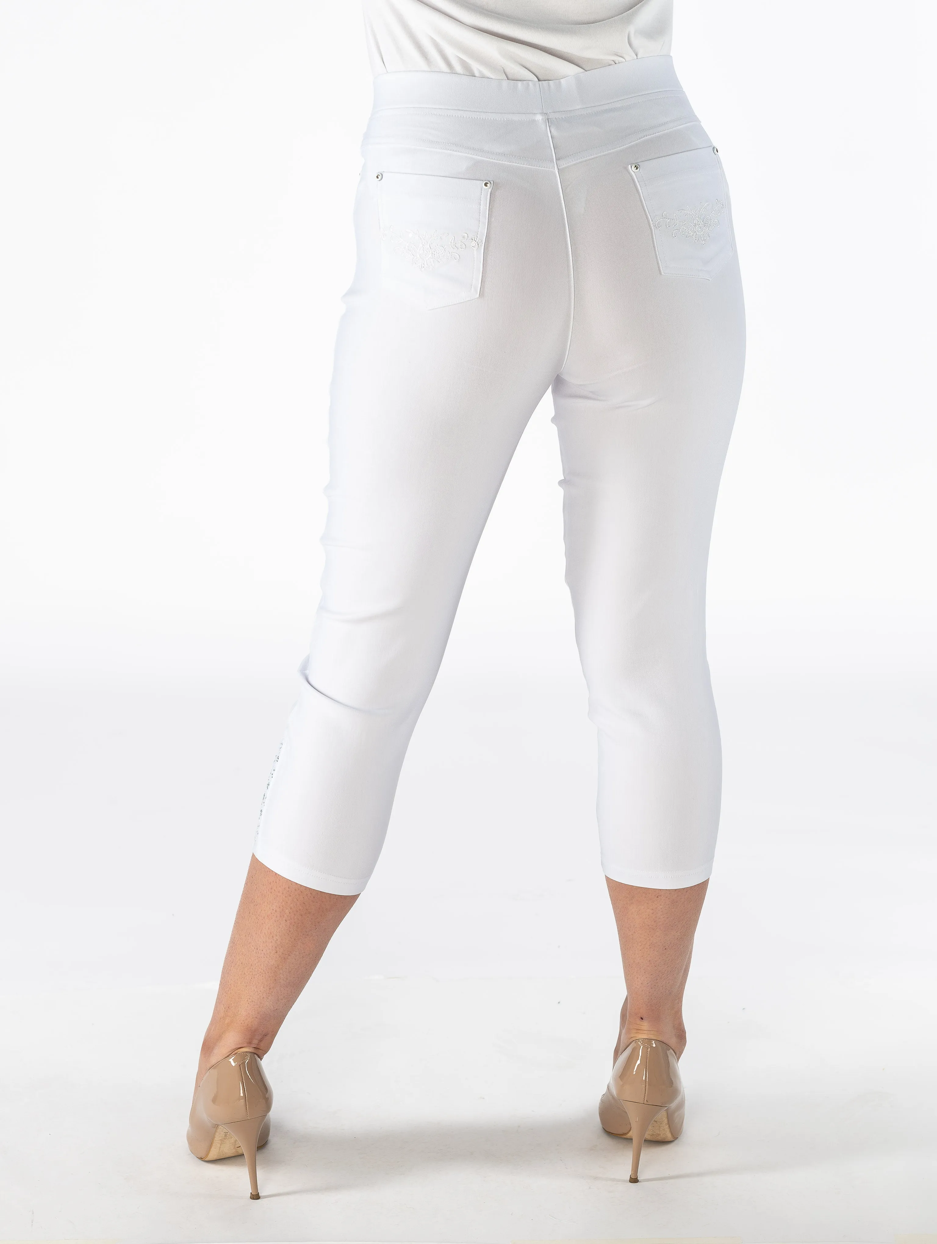 22" leg cropped trouser