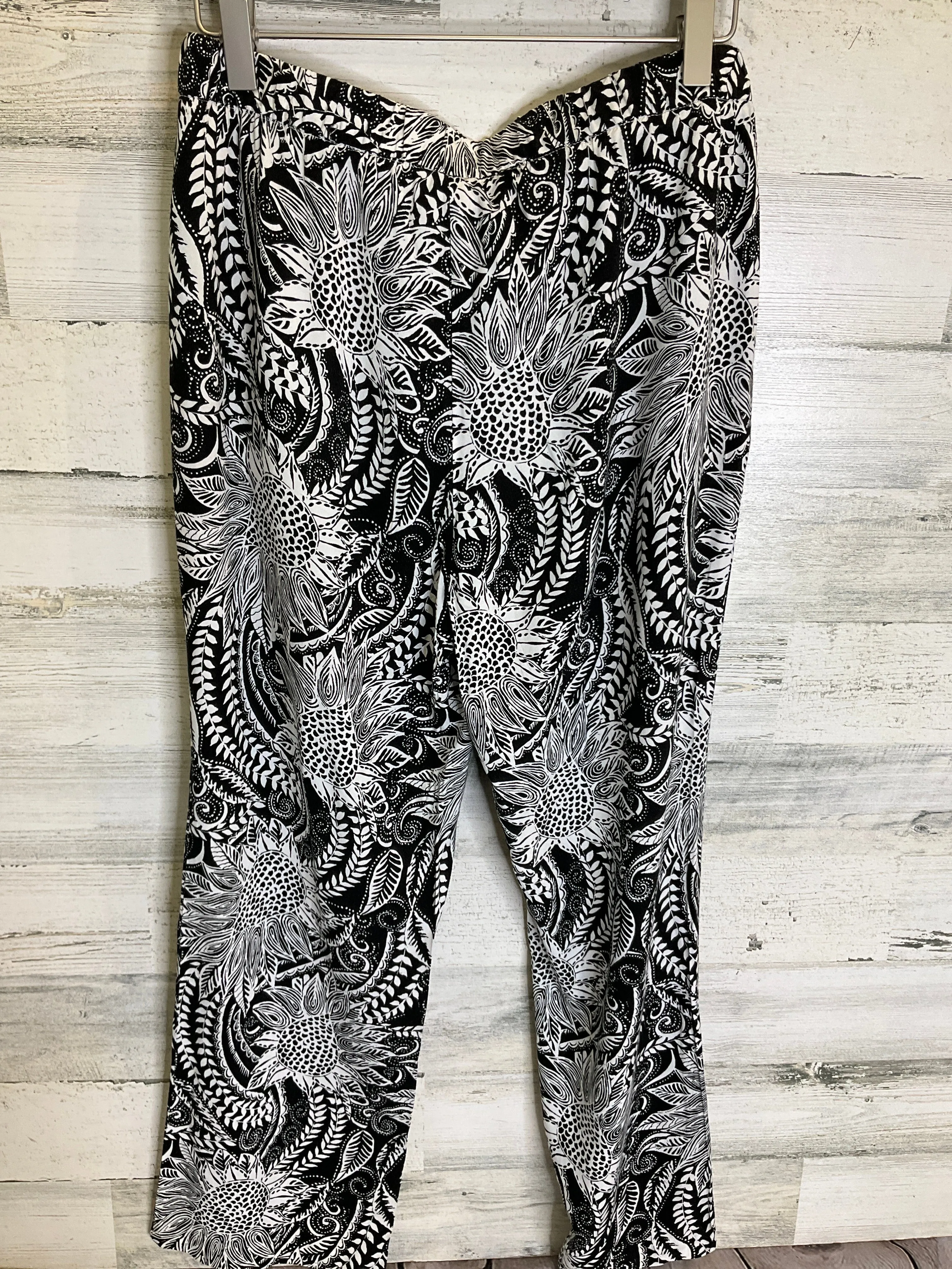 Black & White Pants Wide Leg Chicos, Size 6