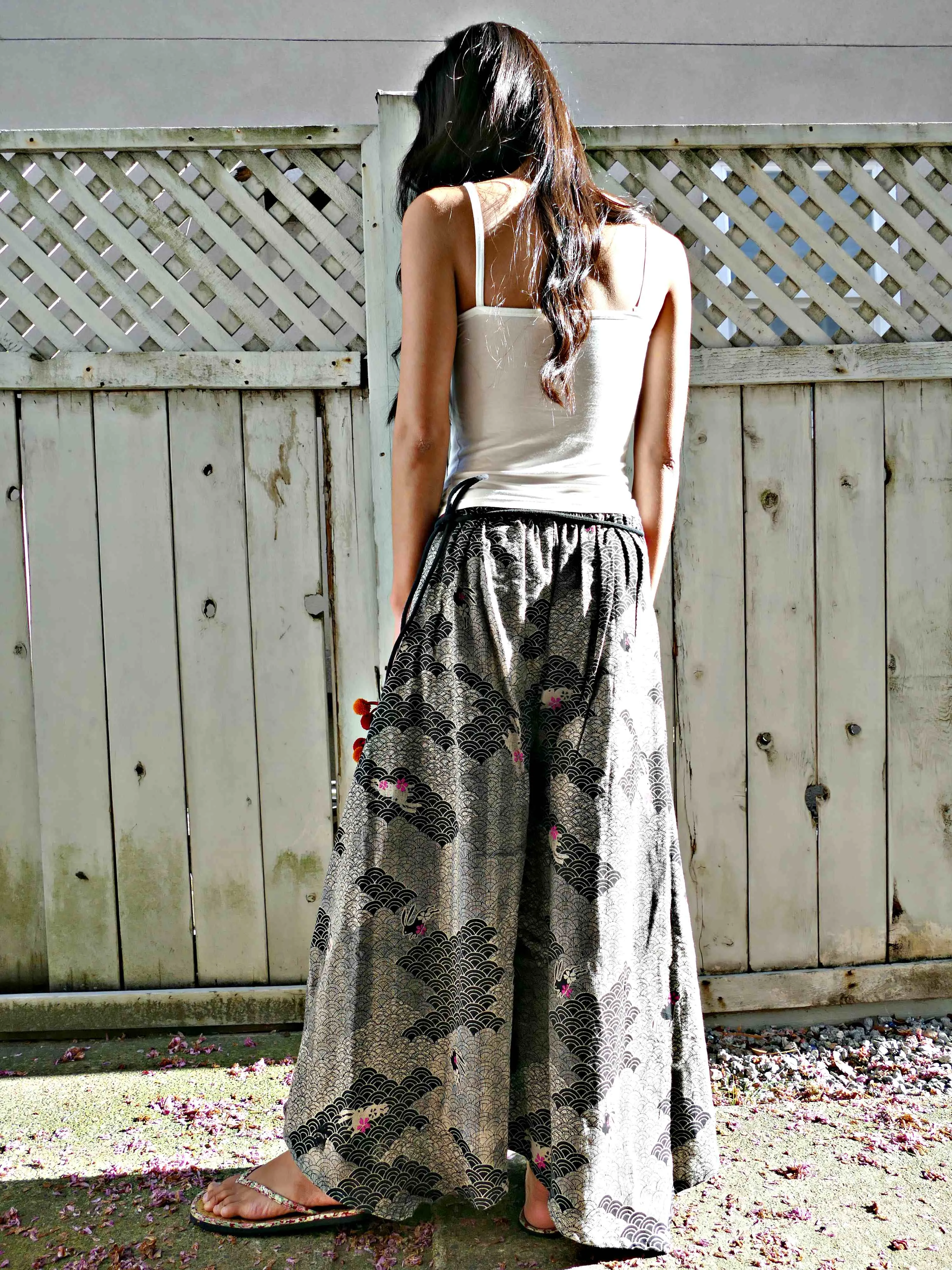 Black Bunny Waves Naka Wide leg Pants