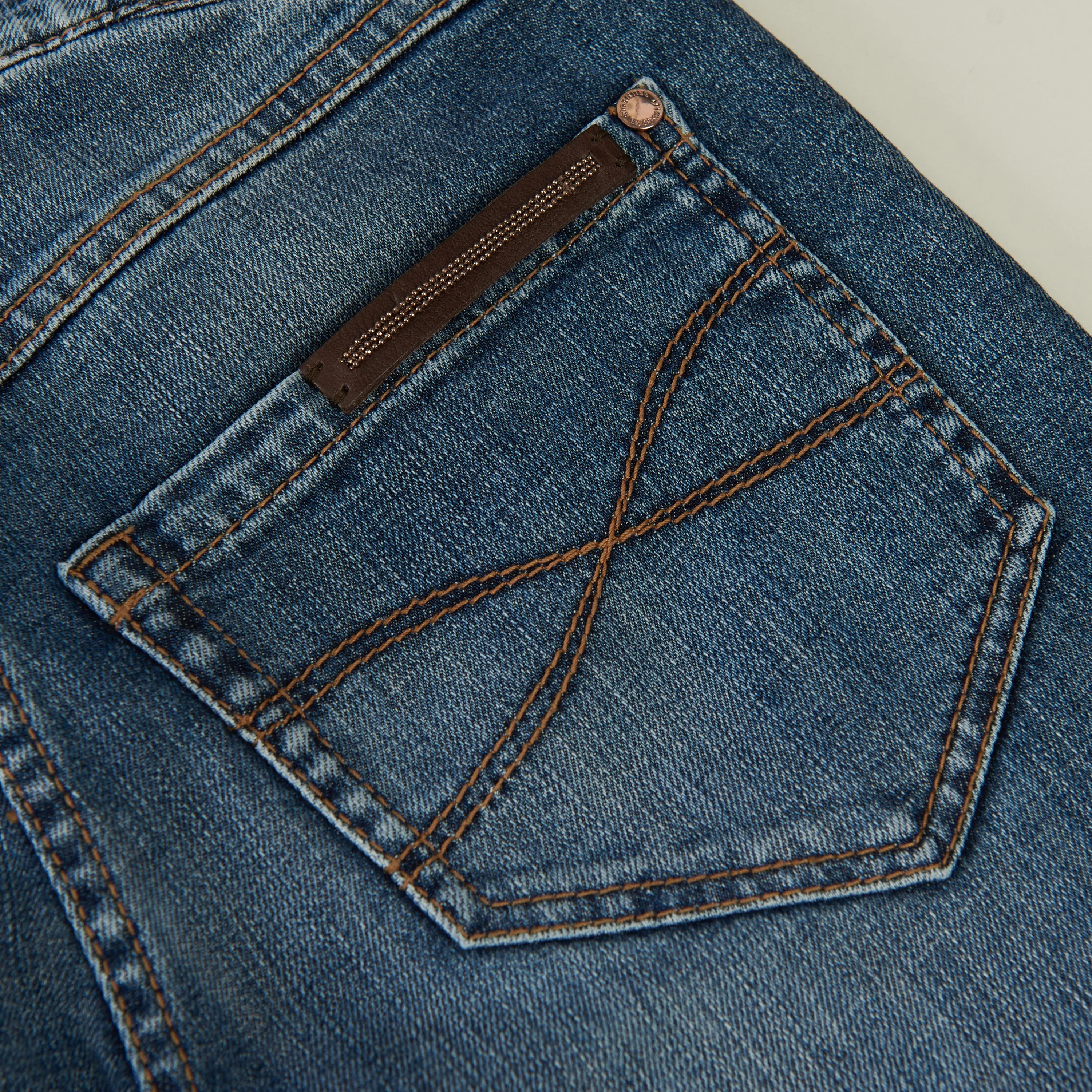 Blue Comfort Denim Five- Pocket Trousers - Shiny Monili Leather Tab