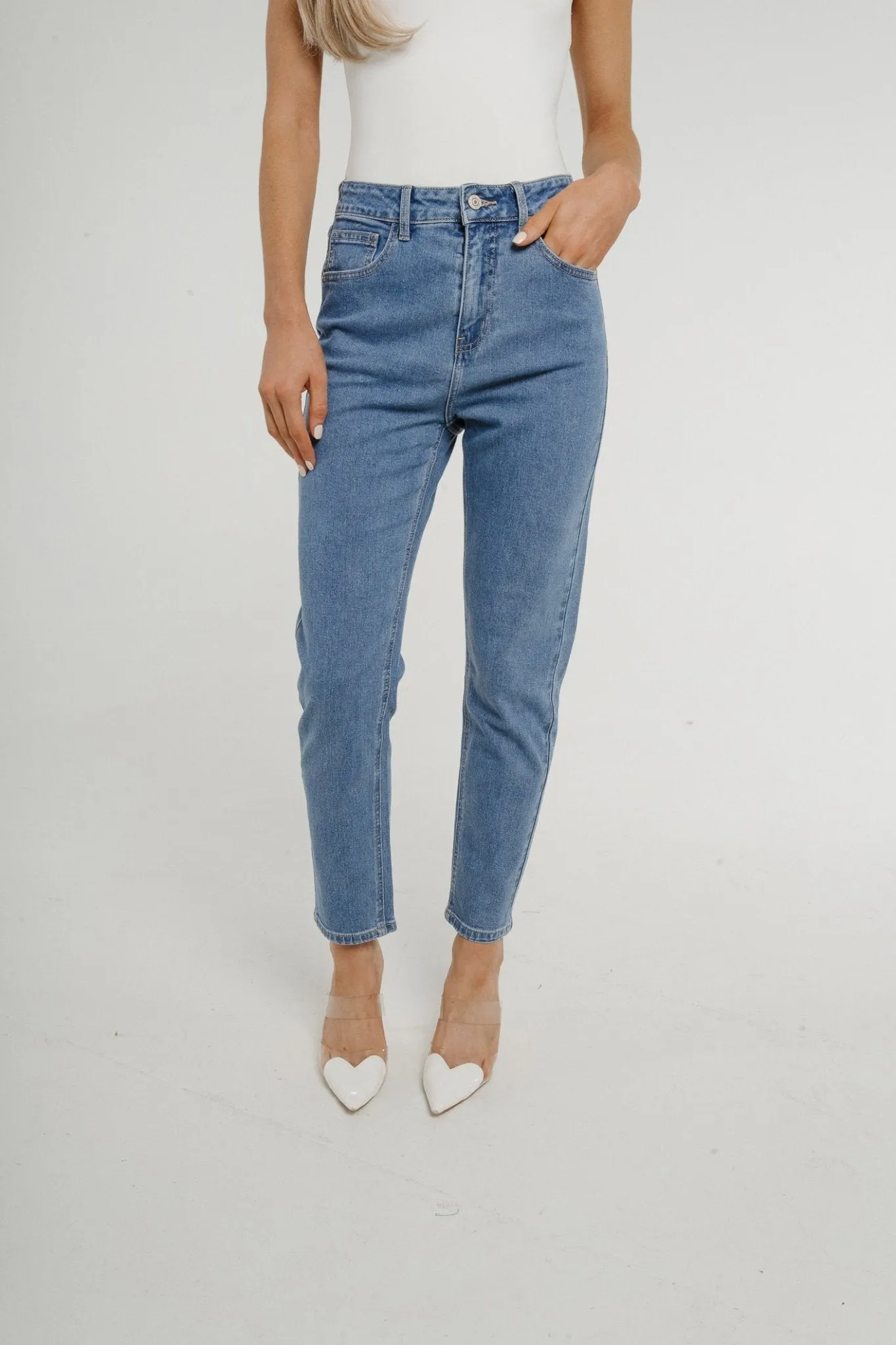 Cindy High Waist Mom Jean In Mid Wash