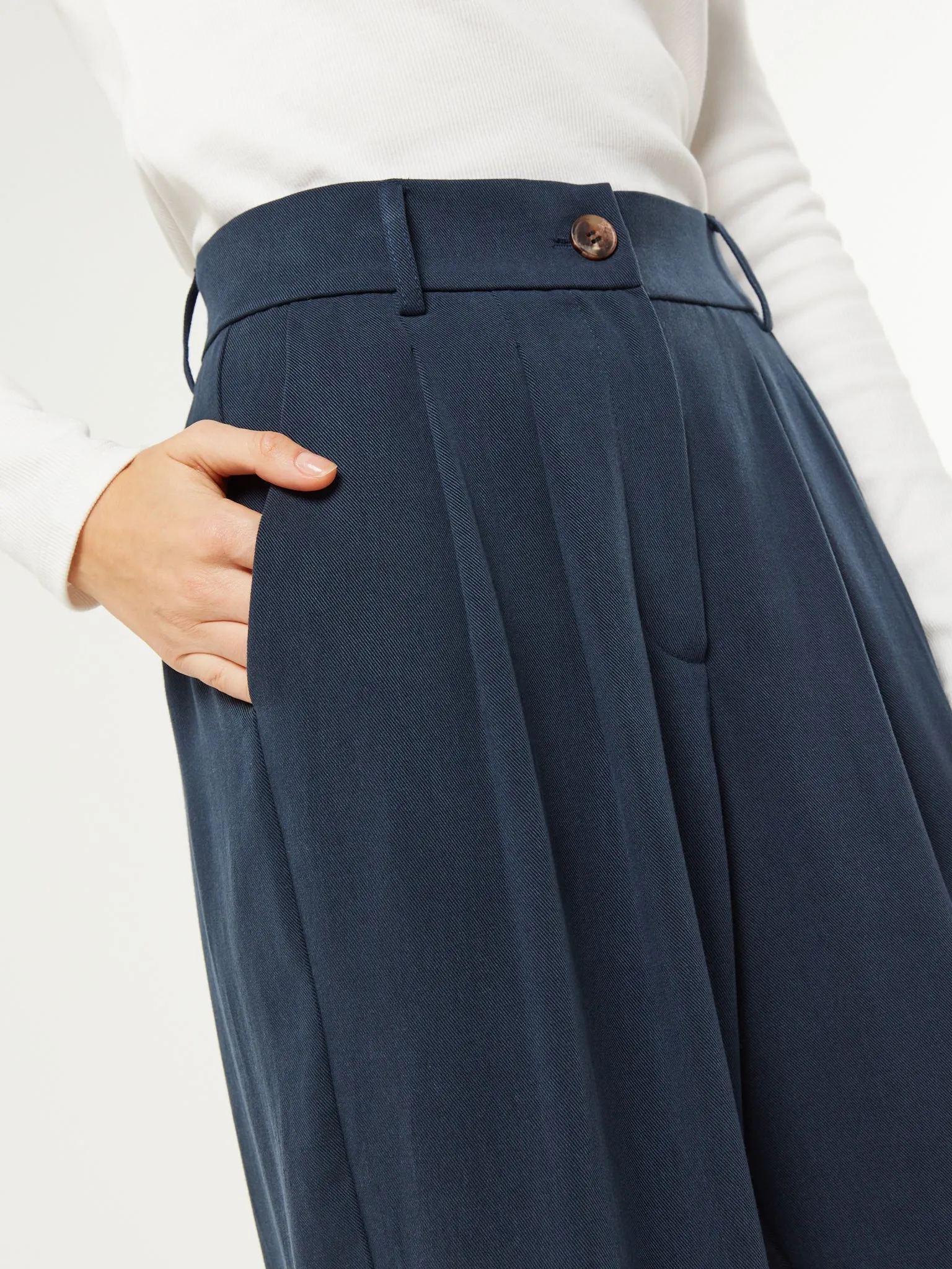 Cinnamon Tall Trouser in Navy