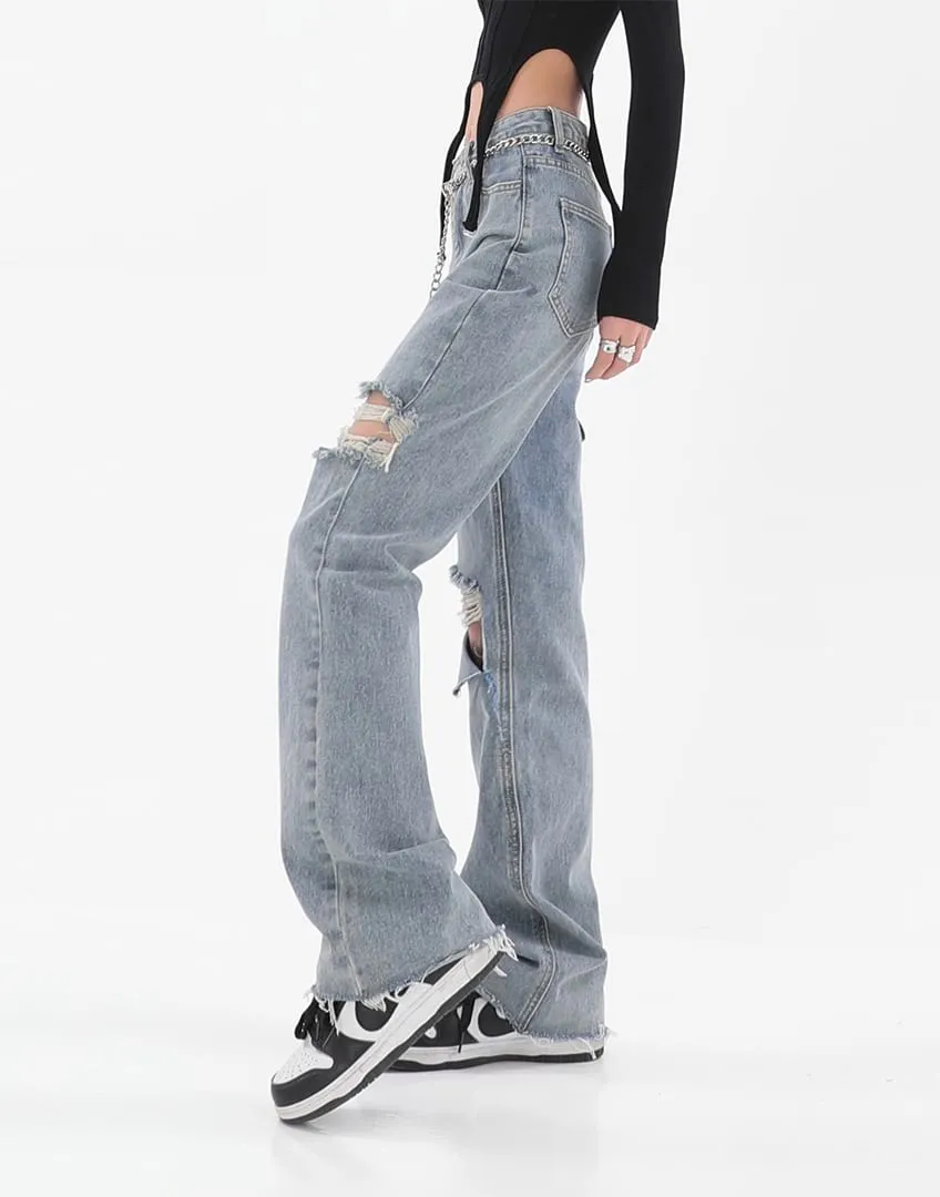 Distressed Straight Fit Jeans with Chain Belt