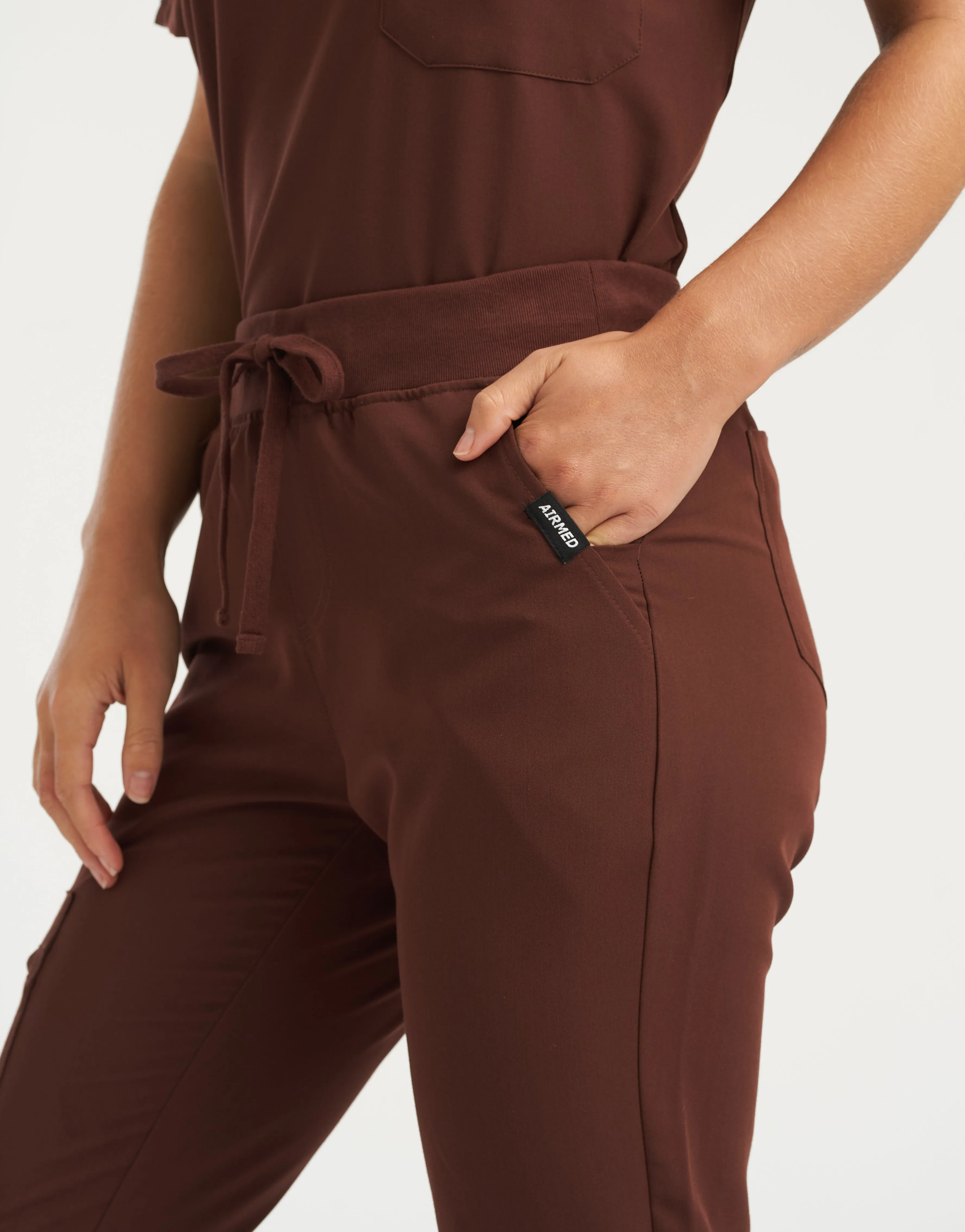 Essential Jogger Scrub Pants - Cocoa