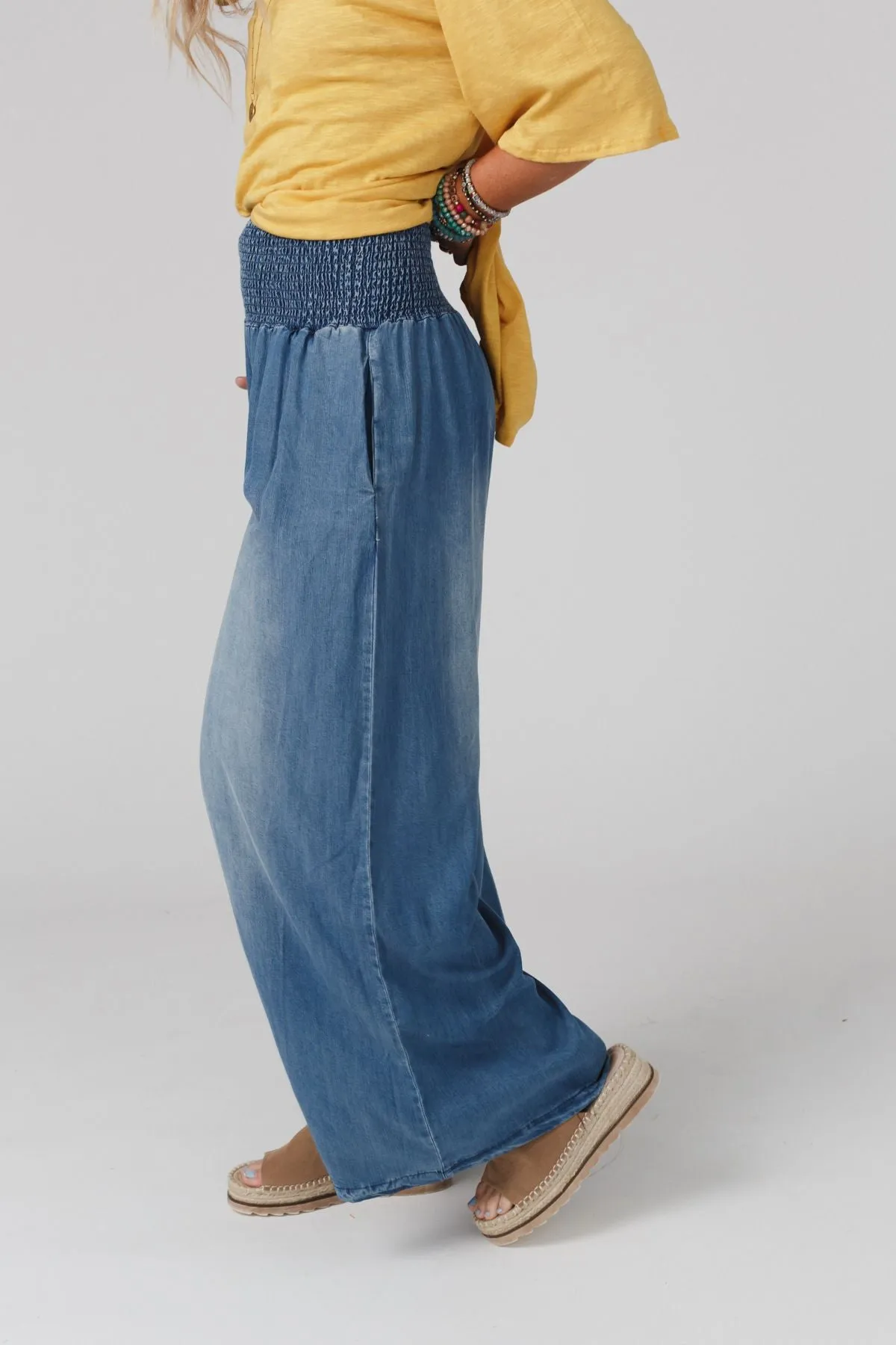 Free Falling Wide Leg Pants - Denim