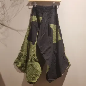 Green & Black Elastic Waist Samurai Pants