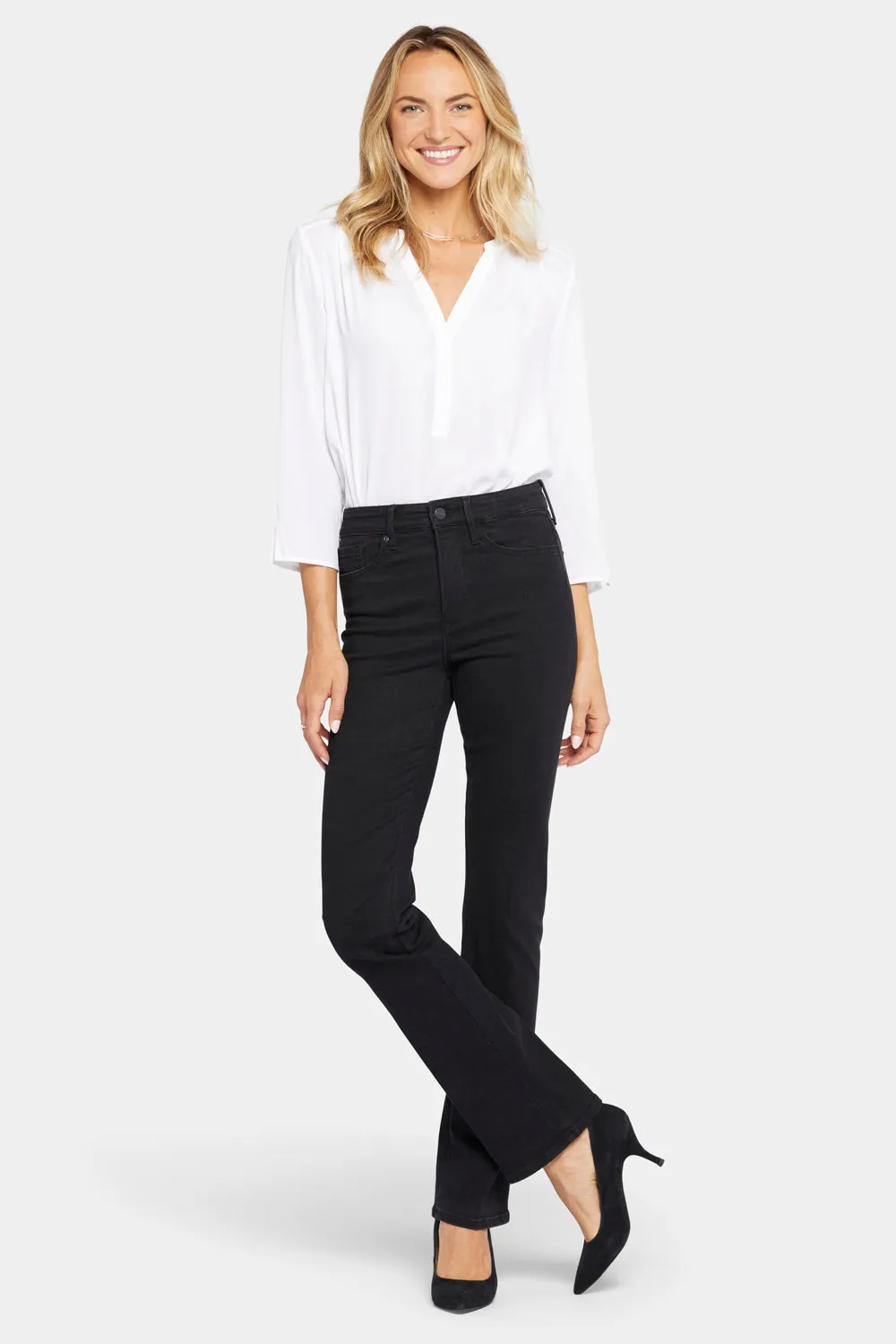 Le Silhouette Slim Bootcut Jeans In Petite - Stellar