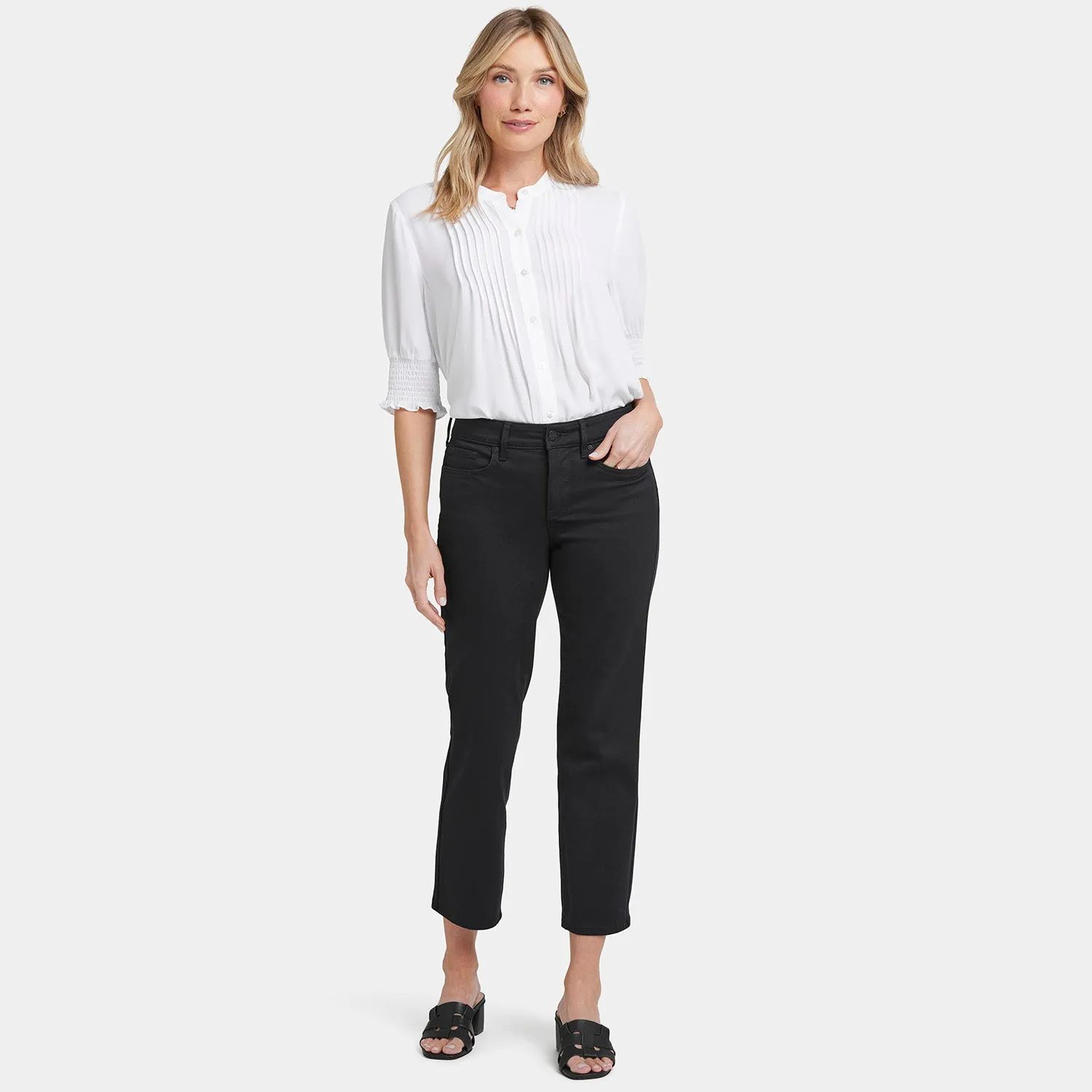 Marilyn Straight Ankle Jeans In Petite - Black