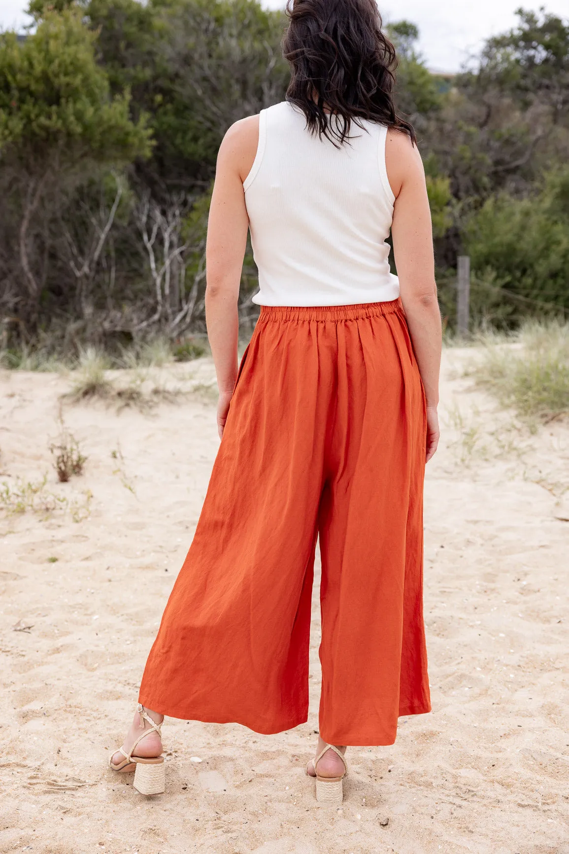 Noah Crop Linen Pant in Rust