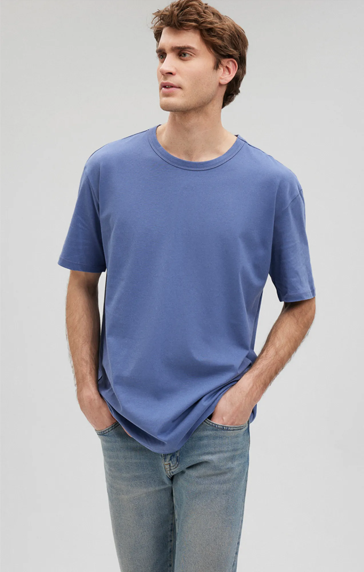 SIMPLE CREW NECK T-SHIRT IN BLUE INDIGO