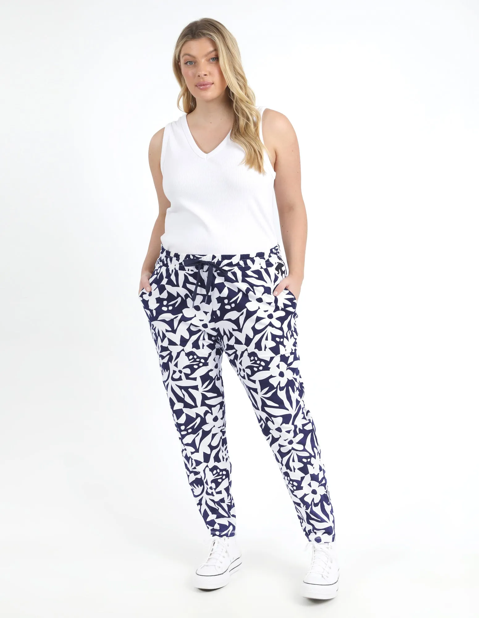 Stencil Floral Pant Naval Blue Floral